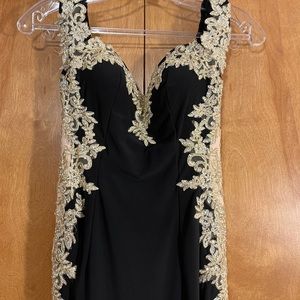 Black and gold prom gown.  Size 0. Great condition